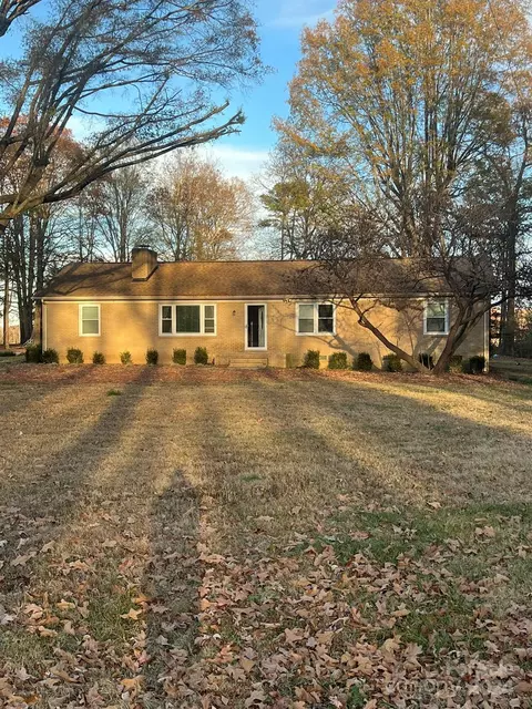3813 Wolf Pond Rd, Monroe, NC 28112 photo 2