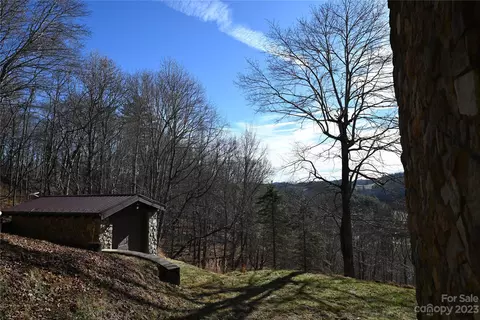 105 Hunter Dr, Boone, NC 28607 photo 4