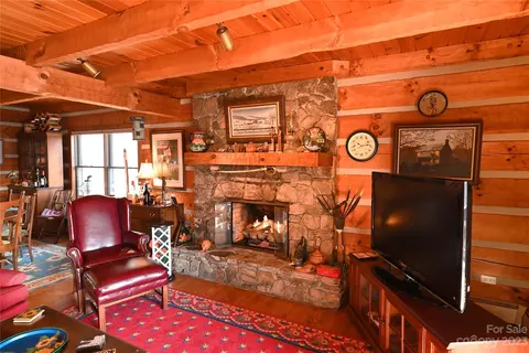 105 Hunter Dr, Boone, NC 28607 photo 9