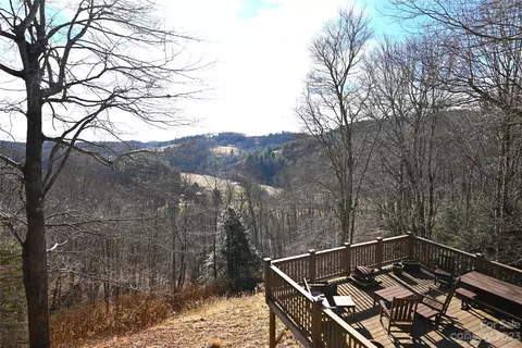 105 Hunter Dr, Boone, NC 28607 photo 5