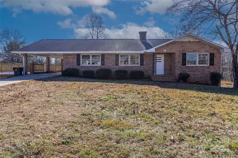 179 Legion Rd, Hudson, NC 28638