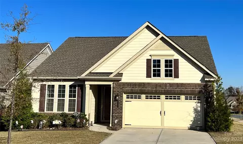 8202 Festival Way, Charlotte, NC 28215