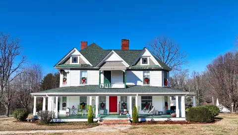 319 Lower Creek Ne Dr NE, Lenoir, NC 28645