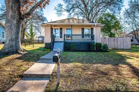 105 Rankin St, Belmont, NC 28012