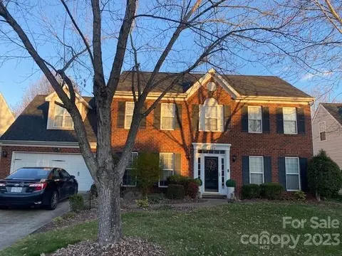 9724 Steele Meadow Rd, Charlotte, NC 28273