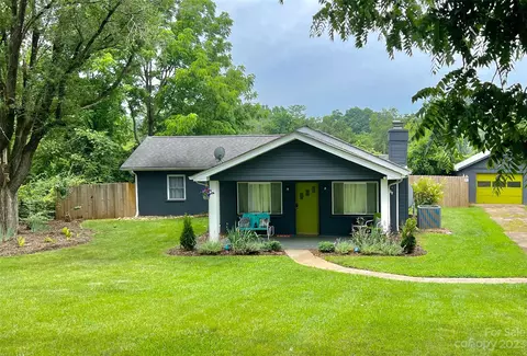 60 Pelzer St, Asheville, NC 28804