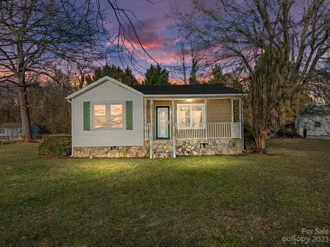 2489 Country Club Rd, Lincolnton, NC 28092