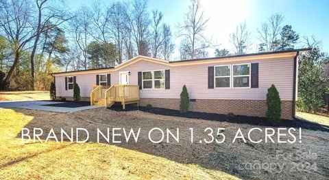 1471 Baton School Rd, Granite Falls, NC 28630