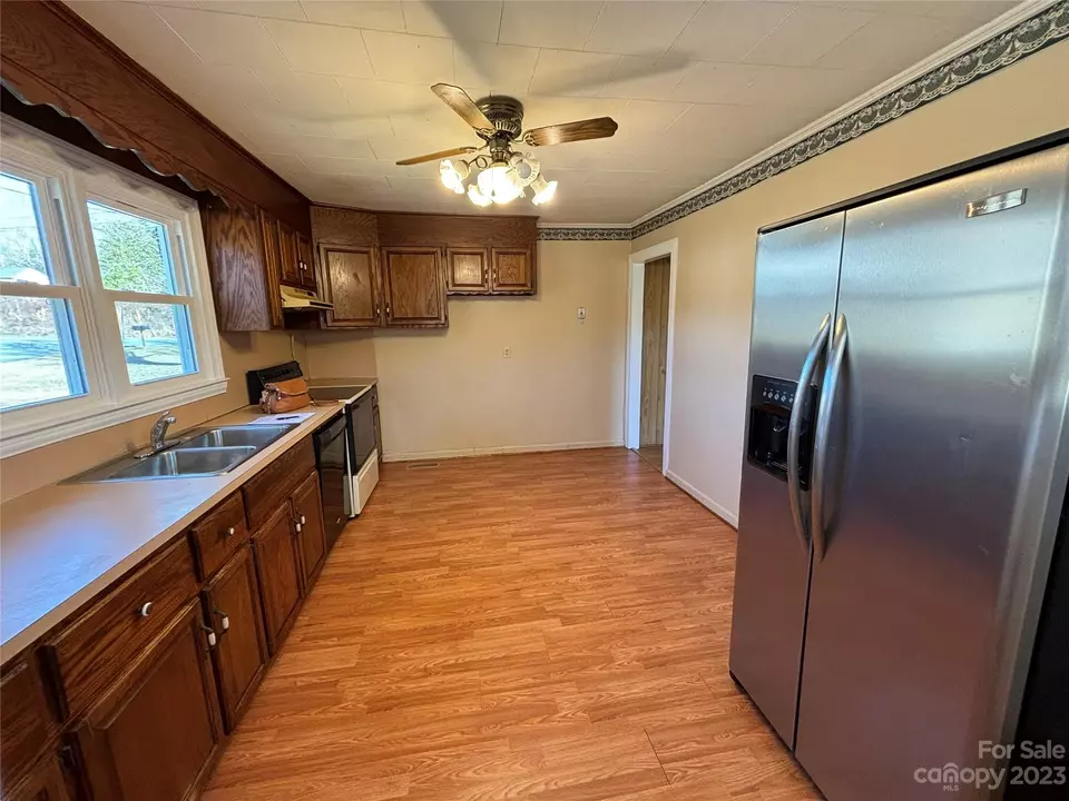 1454 Connelly Springs Rd, Lenoir, NC 28645 24 Photos Movoto