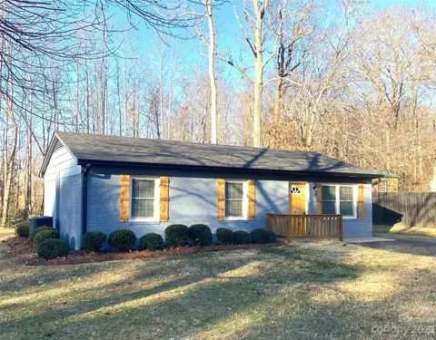 601 Kilborne Dr, Gastonia, NC 28052