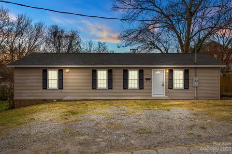 952 13th St, Lancaster, SC 29720