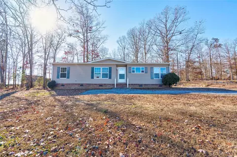 934 Old Henrietta Rd, Forest City, NC 28043