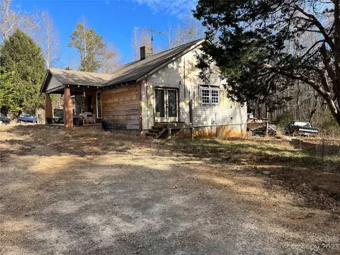 1491 Landrum Rd, Columbus, NC 28722