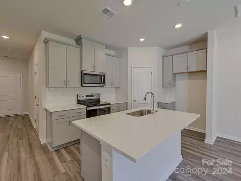 513 Tayberry Ln, Fort Mill, SC 29715
