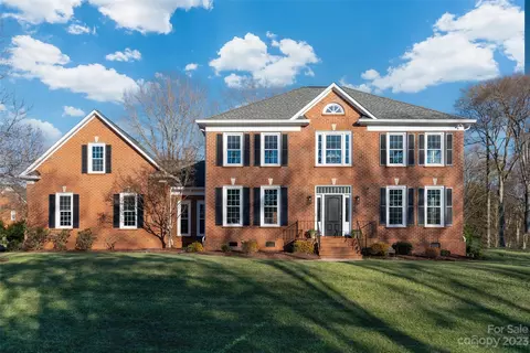 11026 Megwood Dr, Charlotte, NC 28277