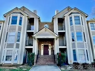 6238 Rosecroft Dr, Charlotte, NC 28215
