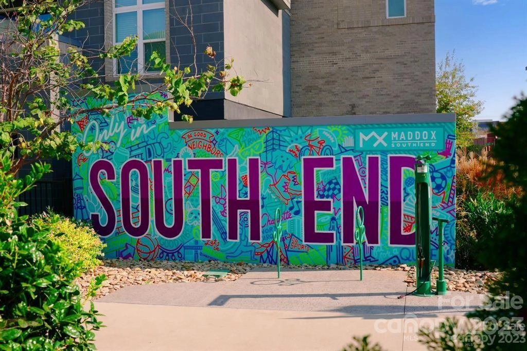 310 Arlington 217 Ave Unit 217  