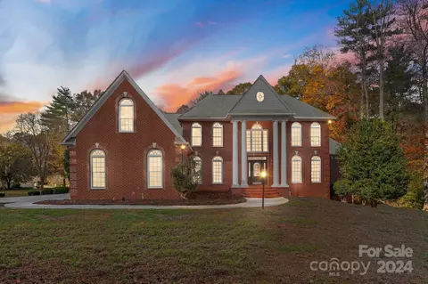 1720 Spring Valley 70 Dr #70, Wilkesboro, NC 28697