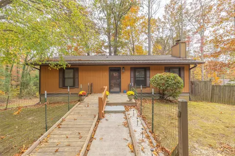 602 Beechwood Lakes Dr, Hendersonville, NC 28792