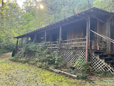 5138 Us 176 Hwy, Saluda, NC 28773