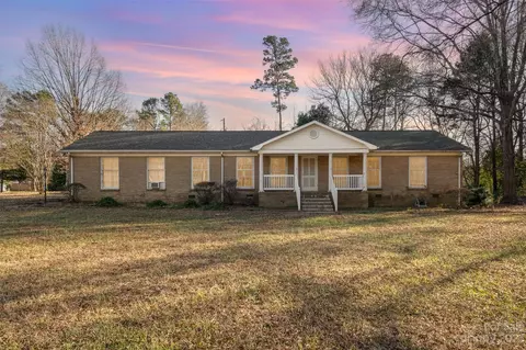 5106 Indian Trail Fairview Rd, Indian Trail, NC 28079