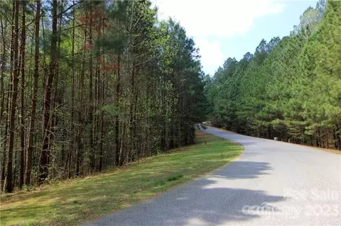 190 Windingwood Dr, Statesville, NC 28677