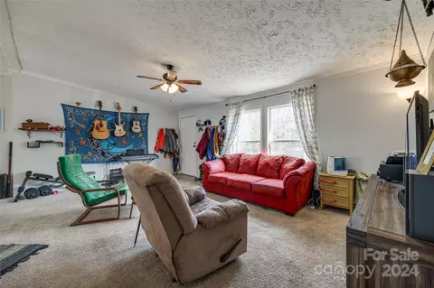 Living - 3222 Griffith Rd, Monroe, NC 28112 photo 2 of 4