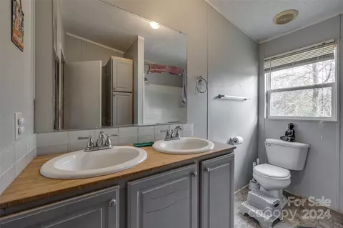 Bath - 3222 Griffith Rd, Monroe, NC 28112 photo 1 of 3
