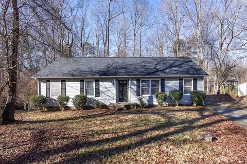 7405 Feathers Pl, Charlotte, NC 28213