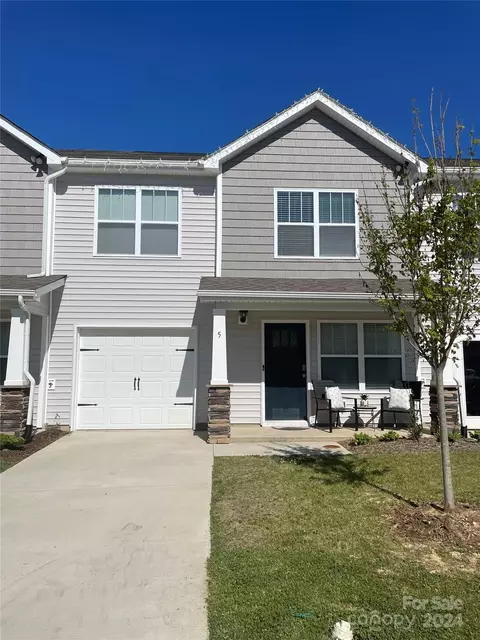 95 Malcolm Ct, Candler, NC 28715