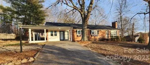 4544 Diamond St, Hudson, NC 28638