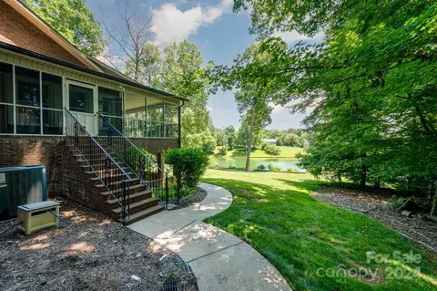 5409 Shoreview Dr, Concord, NC 28025 photo 3