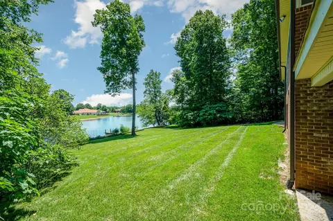 5409 Shoreview Dr, Concord, NC 28025 photo 5