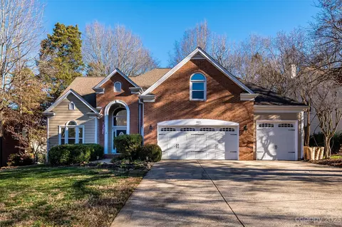 11013 Stonepath Ln, Charlotte, NC 28277