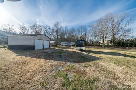 7213 Morgan Mill Rd, Monroe, NC 28110 photo 3