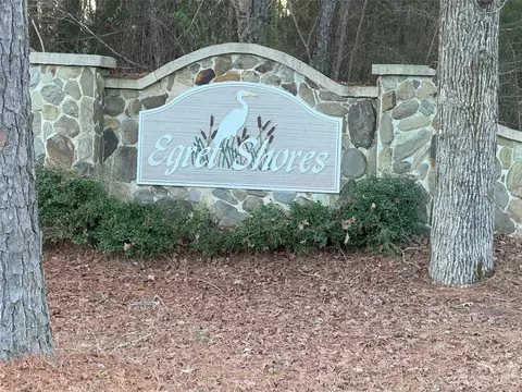 518 Colonels Cir, Ridgeway, SC 29130 photo 8