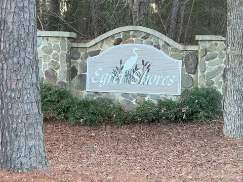 518 Colonels Cir, Ridgeway, SC 29130 photo 2