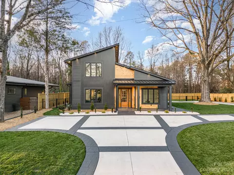 1369 Richland Dr, Charlotte, NC 28211