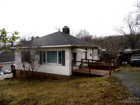 20 Cherry St, Badin, NC 28009 photo 2