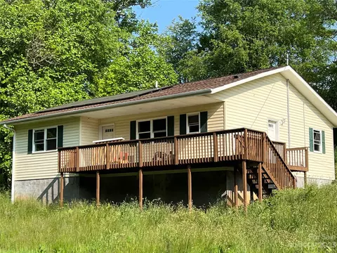 1953 Stamey Branch Rd, Newland, NC 28657