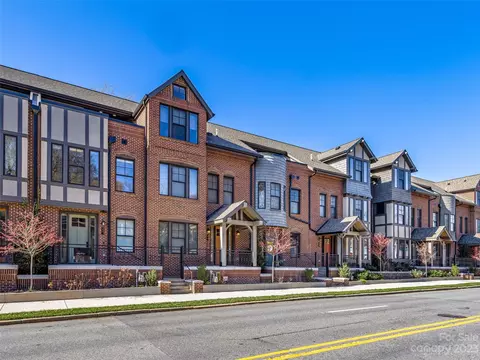 223 Broadway St, Asheville, NC 28801