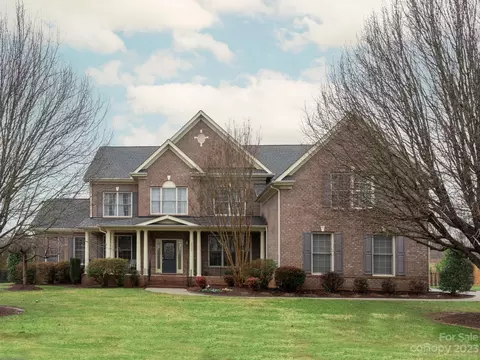 5022 Dockside Ct, Weddington, NC 28104