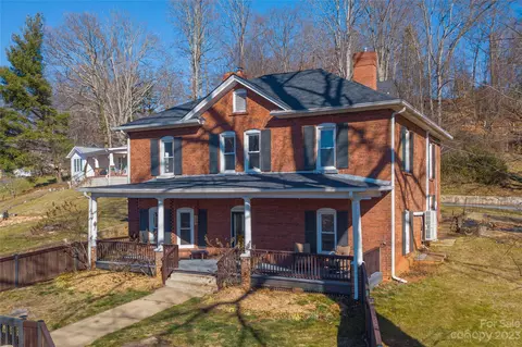 124 Keller St, Waynesville, NC 28786