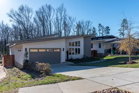 1912 Lakedell Dr, Charlotte, NC 28215