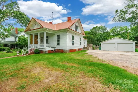 122 Lancaster St, Chester, SC 29706