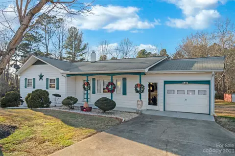 548 Carolina Ave, Hickory, NC 28601