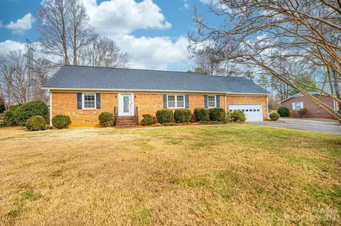 933 23rd Ne Ave NE, Hickory, NC 28601