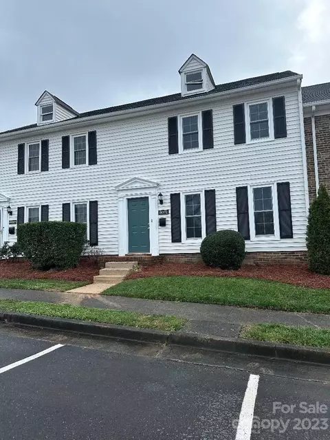 8091 Regent Park Ln, Charlotte, NC 28210