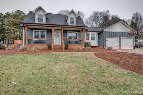 2026 Pine Needle Ct, Gastonia, NC 28056