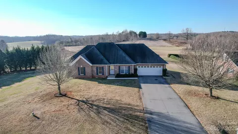 3893 Brickfield 4546 St #45+46, Hickory, NC 28602